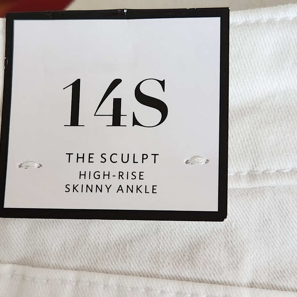 White House Black Market Women's Ankle Jeans in White - Picture 5 of 10